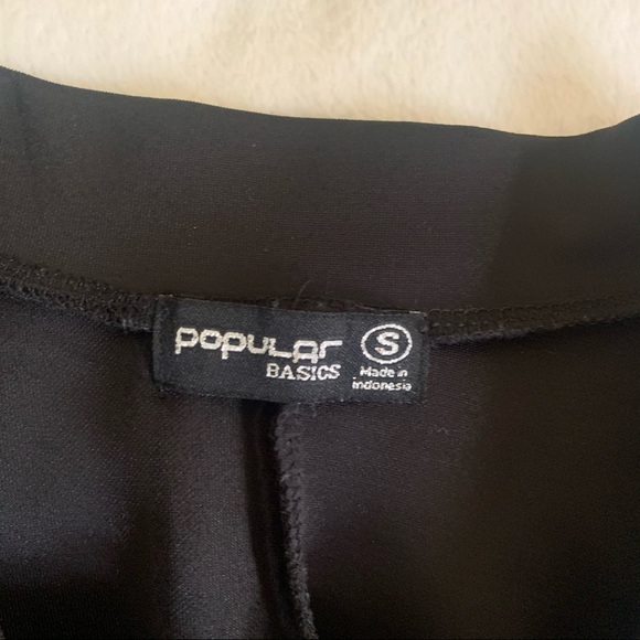 Flowy Stretchy Black Skirt - Picture 3 of 4